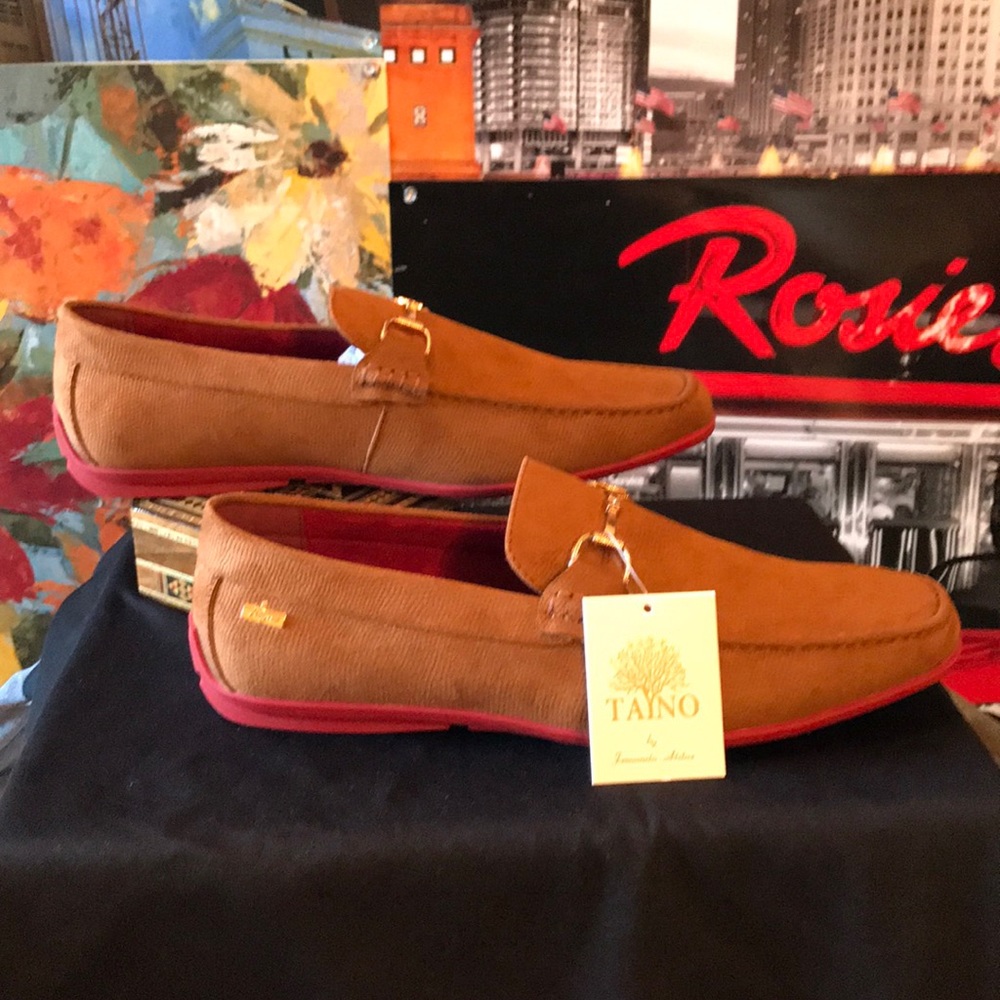 Tan Loafers with Red Soles - Picture 4 of 10